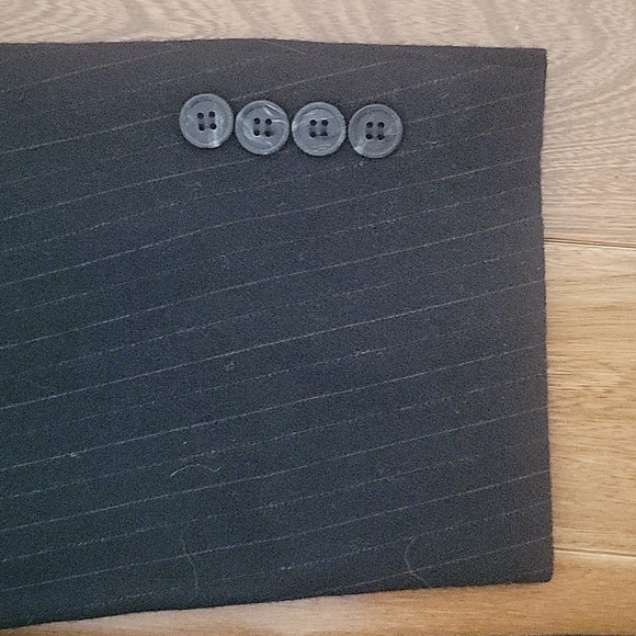 Vintage Oleg Cassini Wool pin stripe blazer - Picture 3 of 7